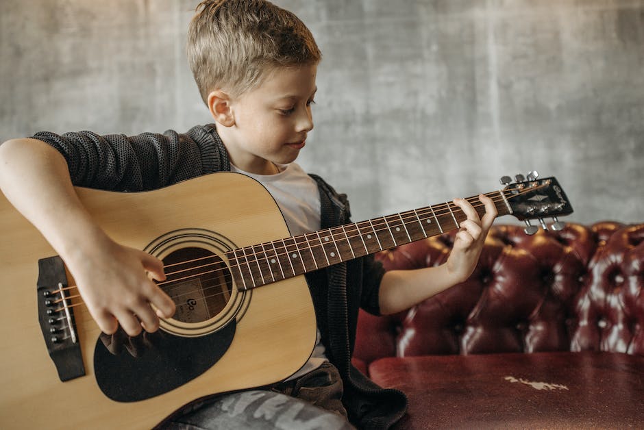 Gitarre lernen: Zeitaufwand und Anforderungen