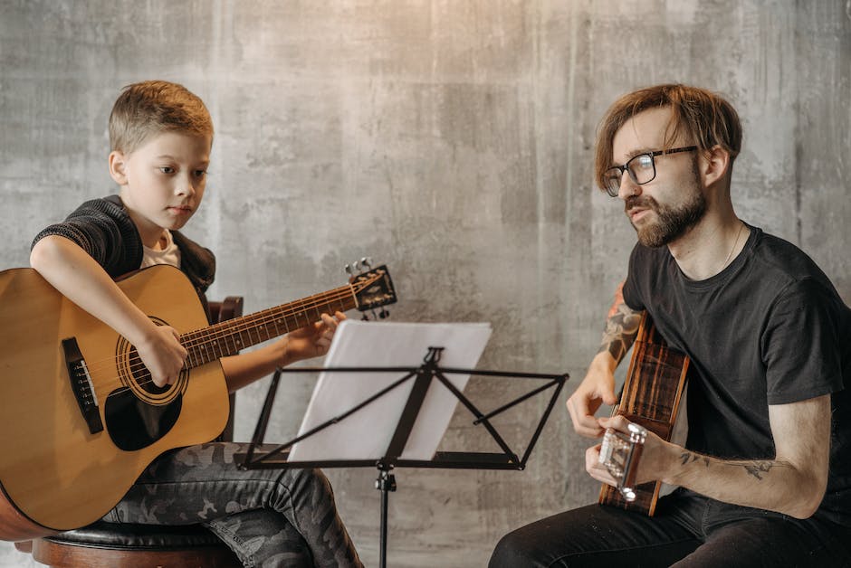 Gitarrenspielen lernen - Wie viel Zeit benötigt man?