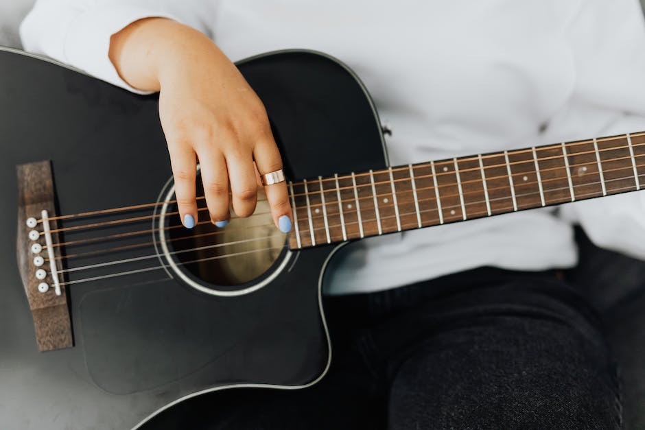 Gitarre lernen: Wie lange es dauert.